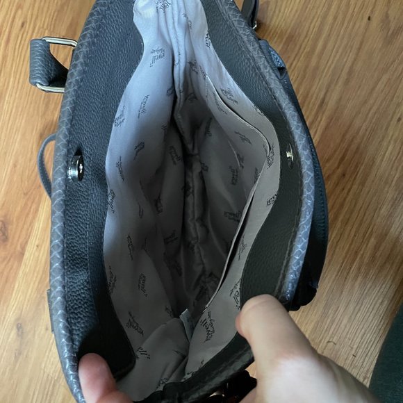 JEWELL by Thirty One Purse: Paris Hand Bag- City VEGAN  Jewell Thirty One Paris Purse in City Charcoal Snake